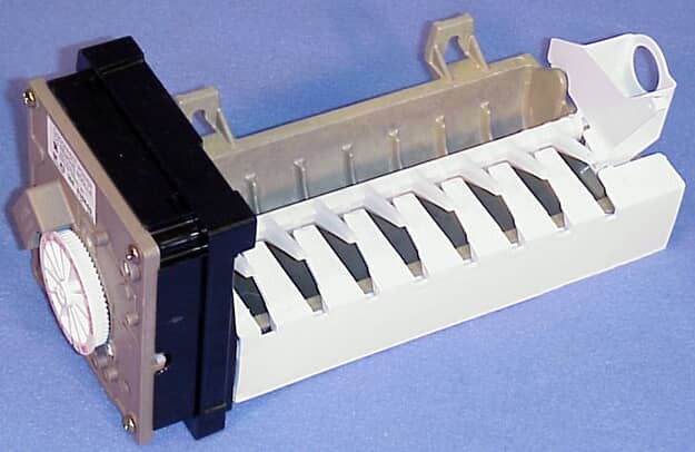 Whirlpool Refrigerator Ice Maker Assembl - D7824706Q