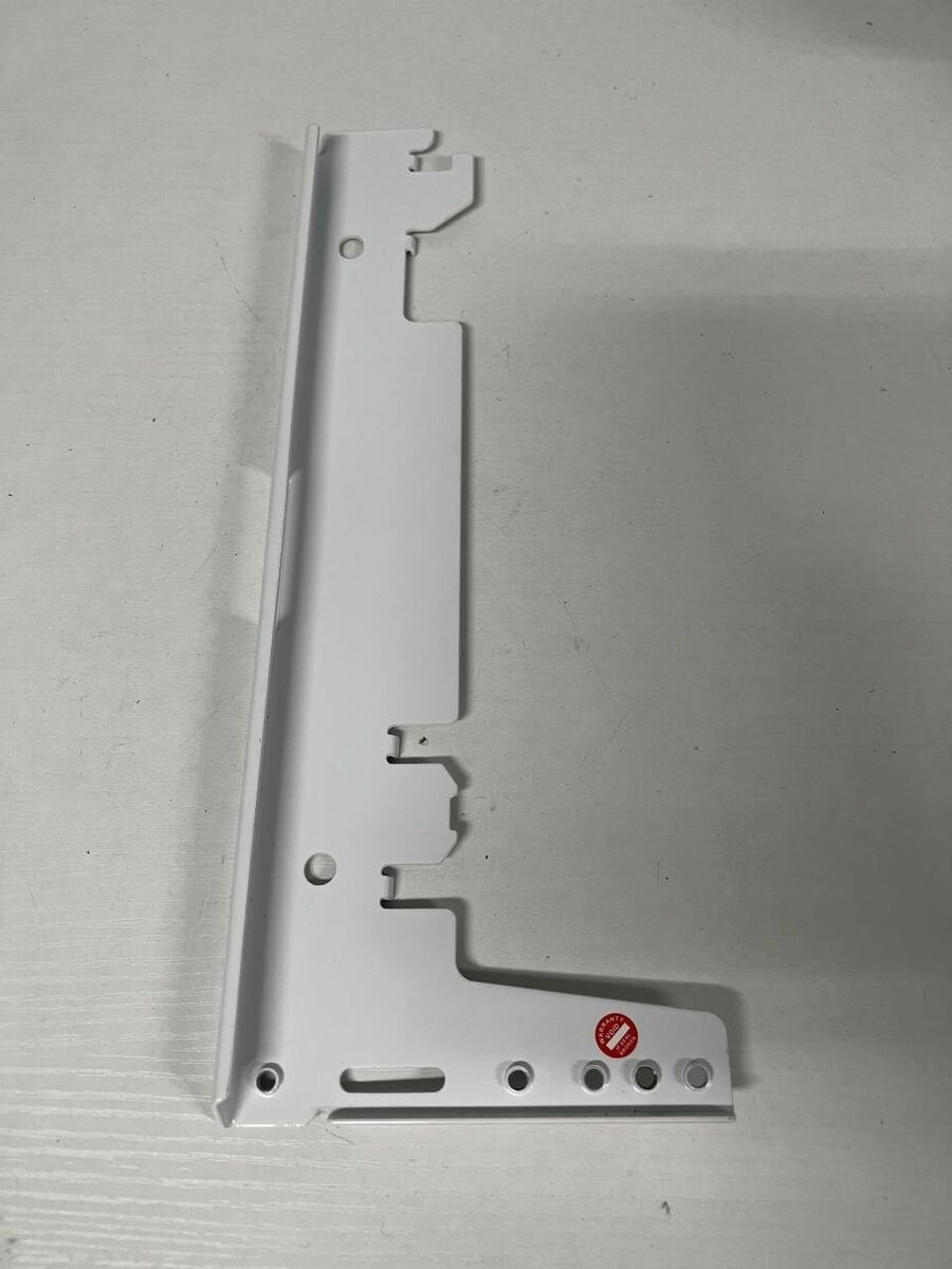 Bosch Retaining Plate - 11030660