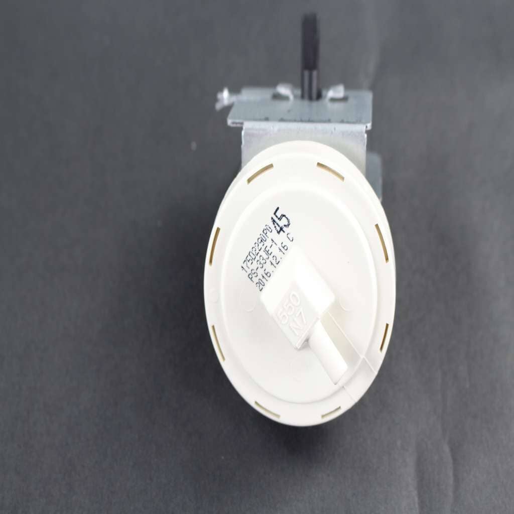 Briggs Stratton Catcher Assy-Btm 18Sp Mas Blk - 773467
